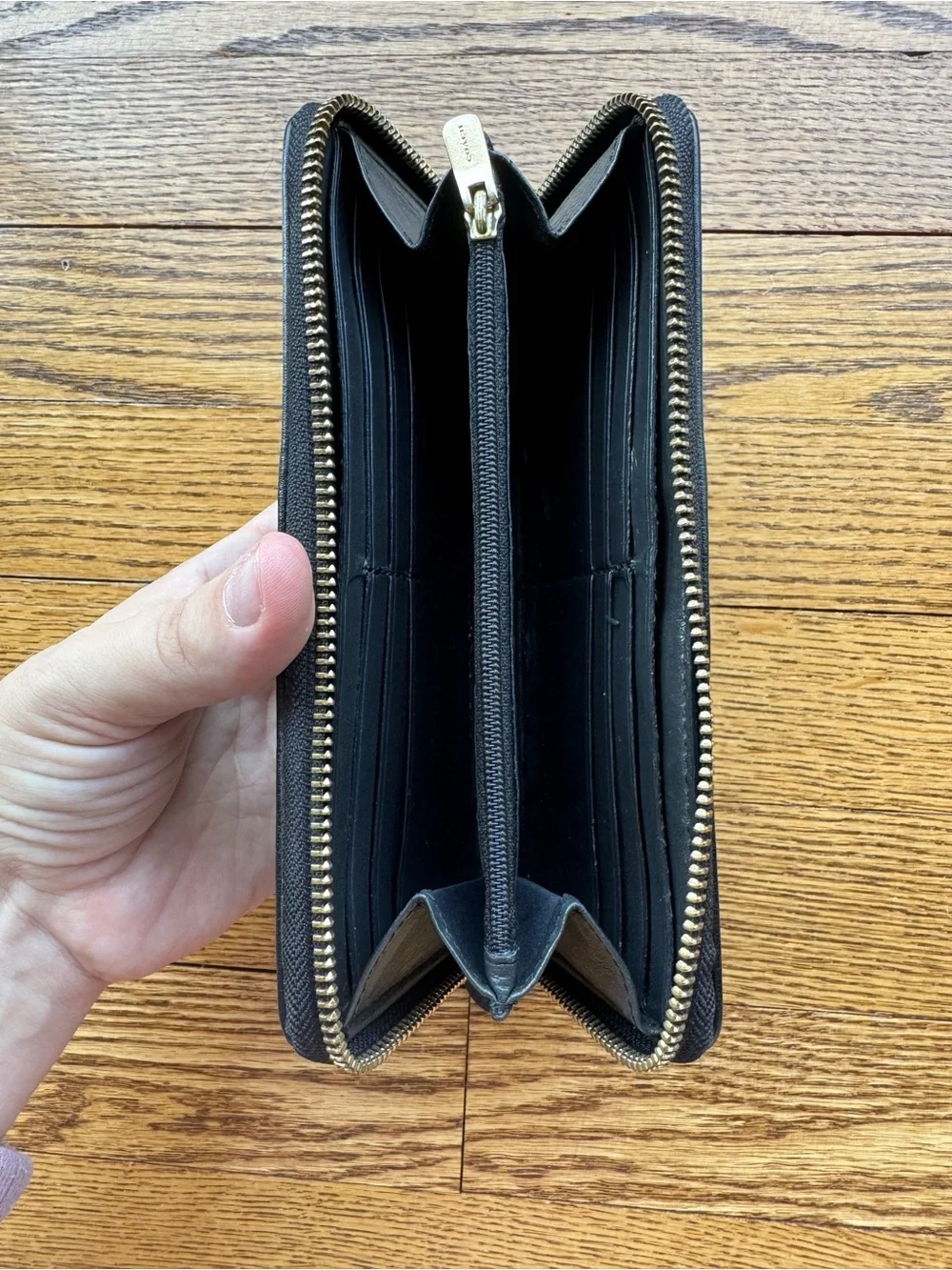 Coach zip card